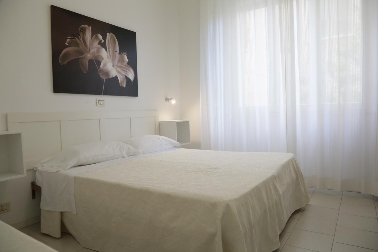 Residence Villa Ofelia Rimini Eksteriør billede
